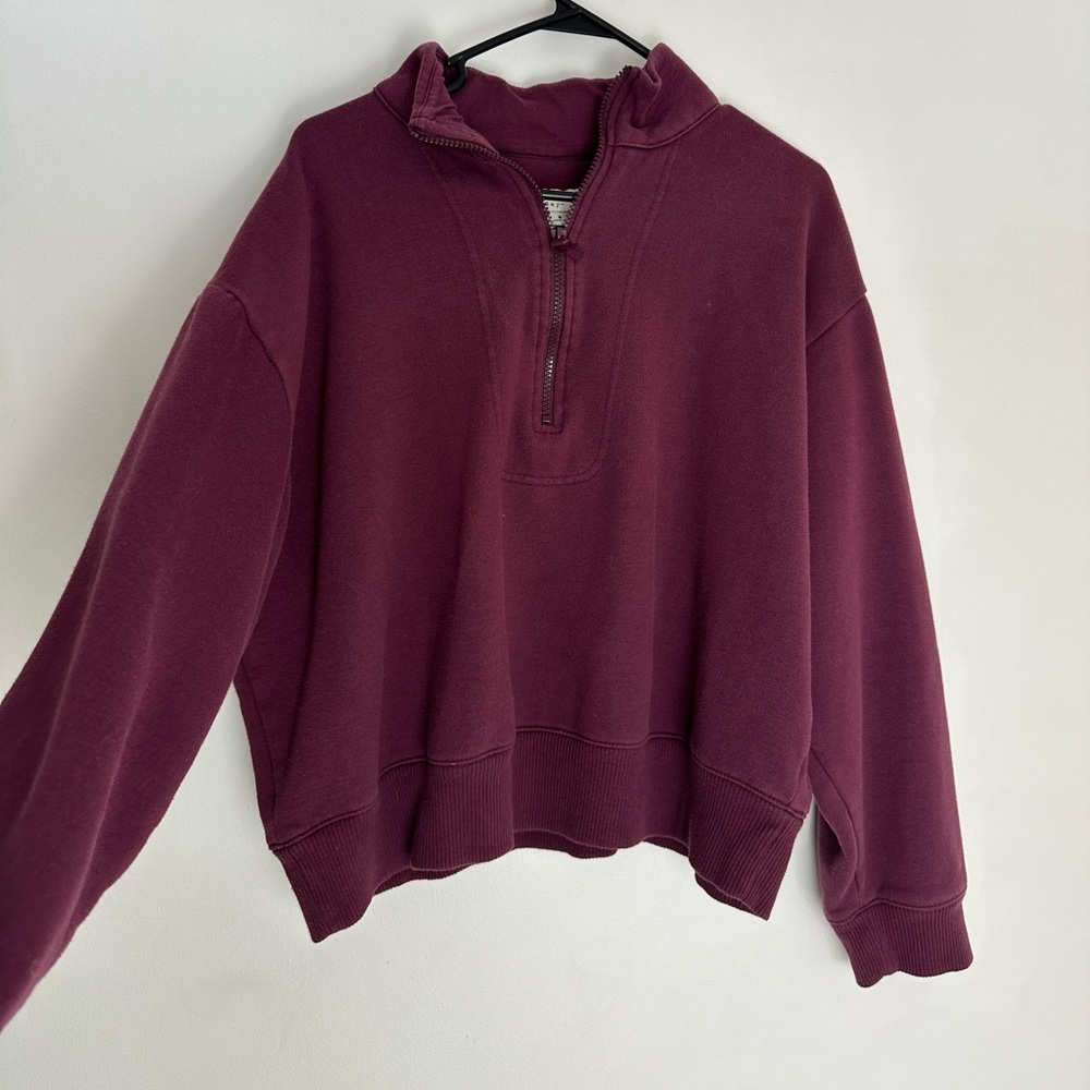 Size Large maroon Quarter Zip Sweatshirt